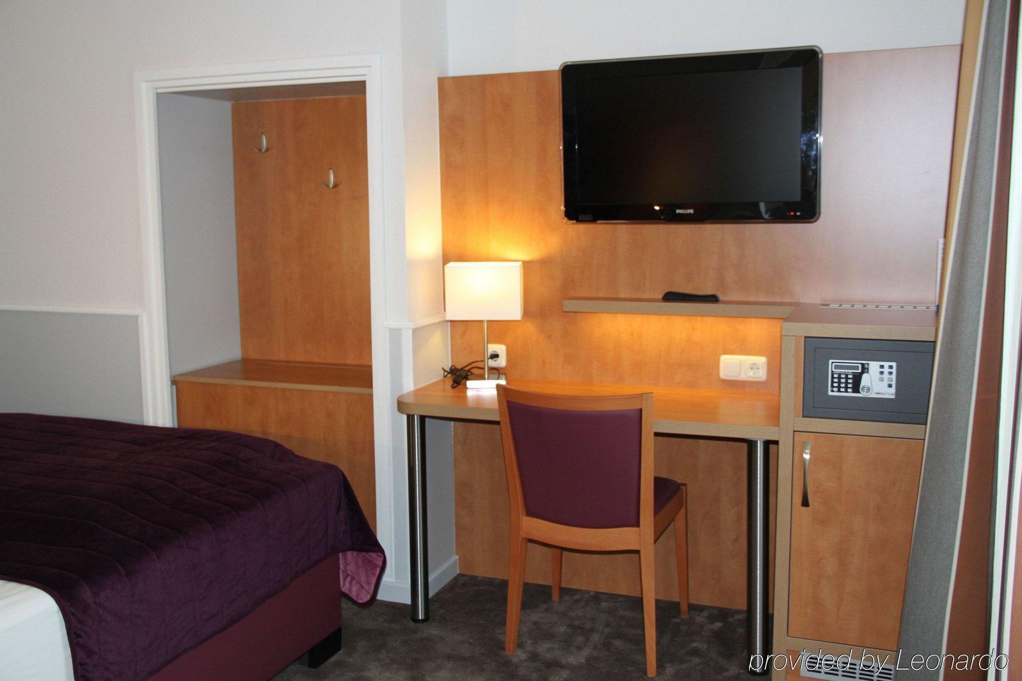 Hotel Niederrad Frankfurt am Main ภายนอก รูปภาพ