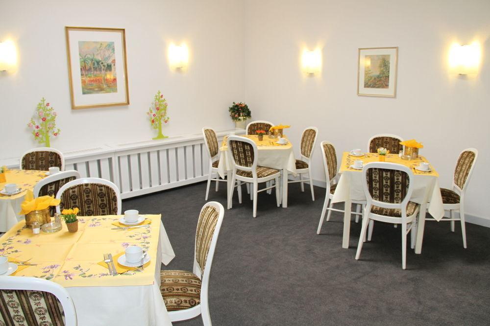 Hotel Niederrad Frankfurt am Main ภายนอก รูปภาพ