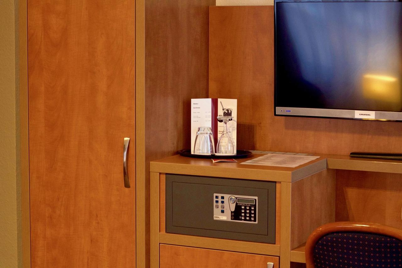 Hotel Niederrad Frankfurt am Main ภายนอก รูปภาพ