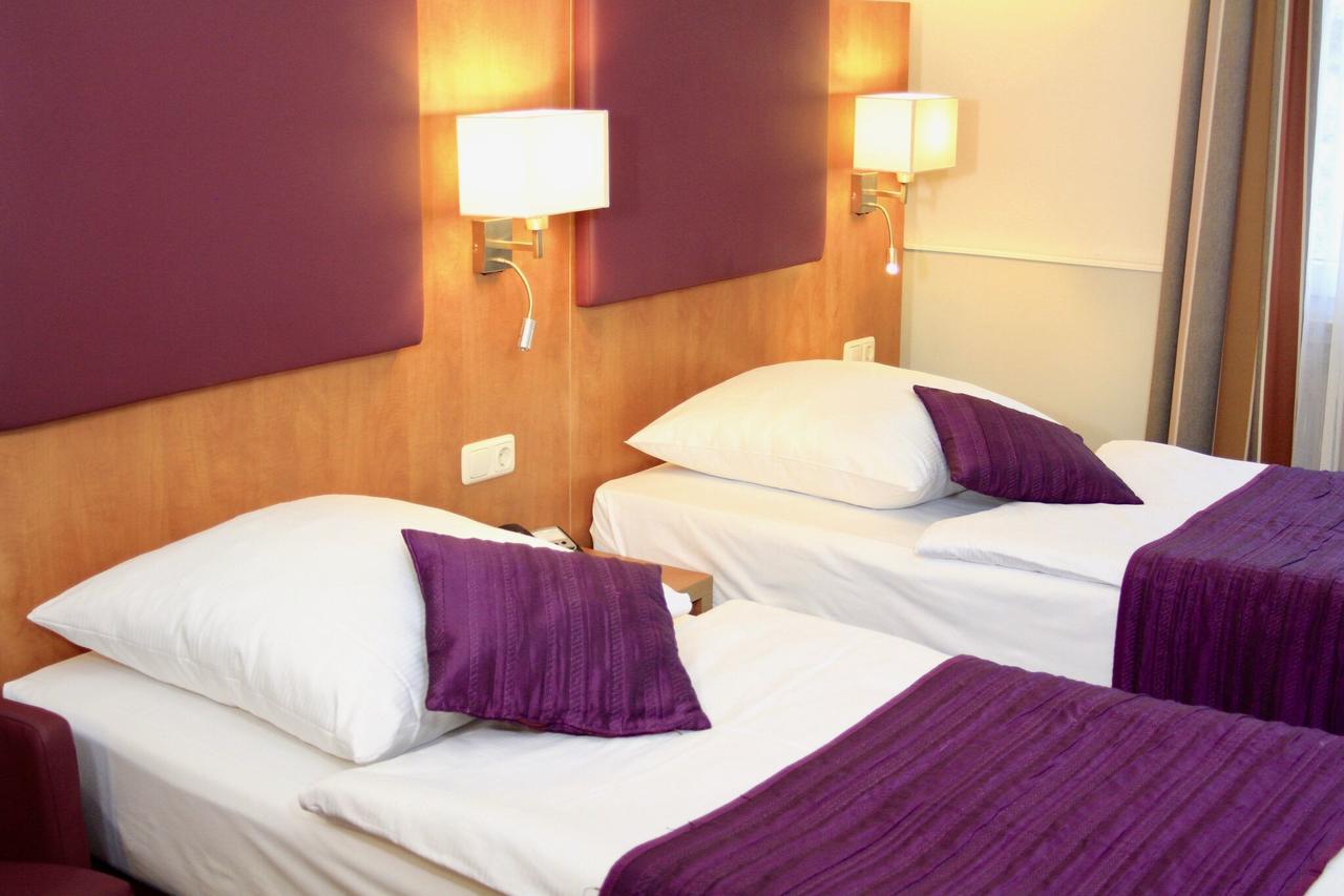 Hotel Niederrad Frankfurt am Main ภายนอก รูปภาพ