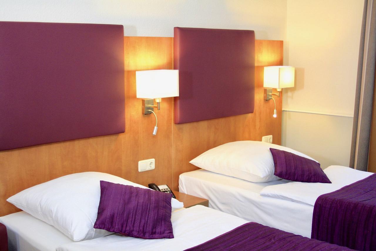 Hotel Niederrad Frankfurt am Main ภายนอก รูปภาพ