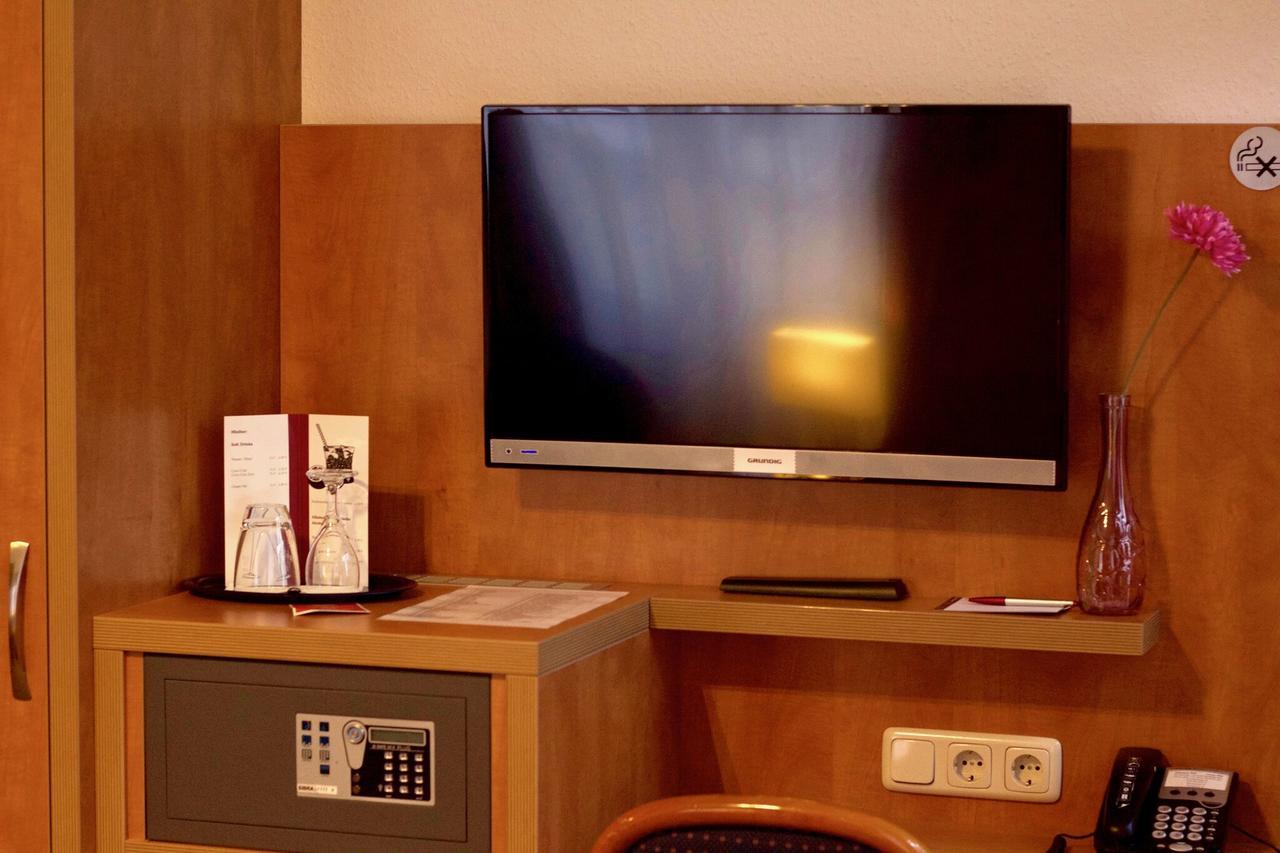 Hotel Niederrad Frankfurt am Main ภายนอก รูปภาพ