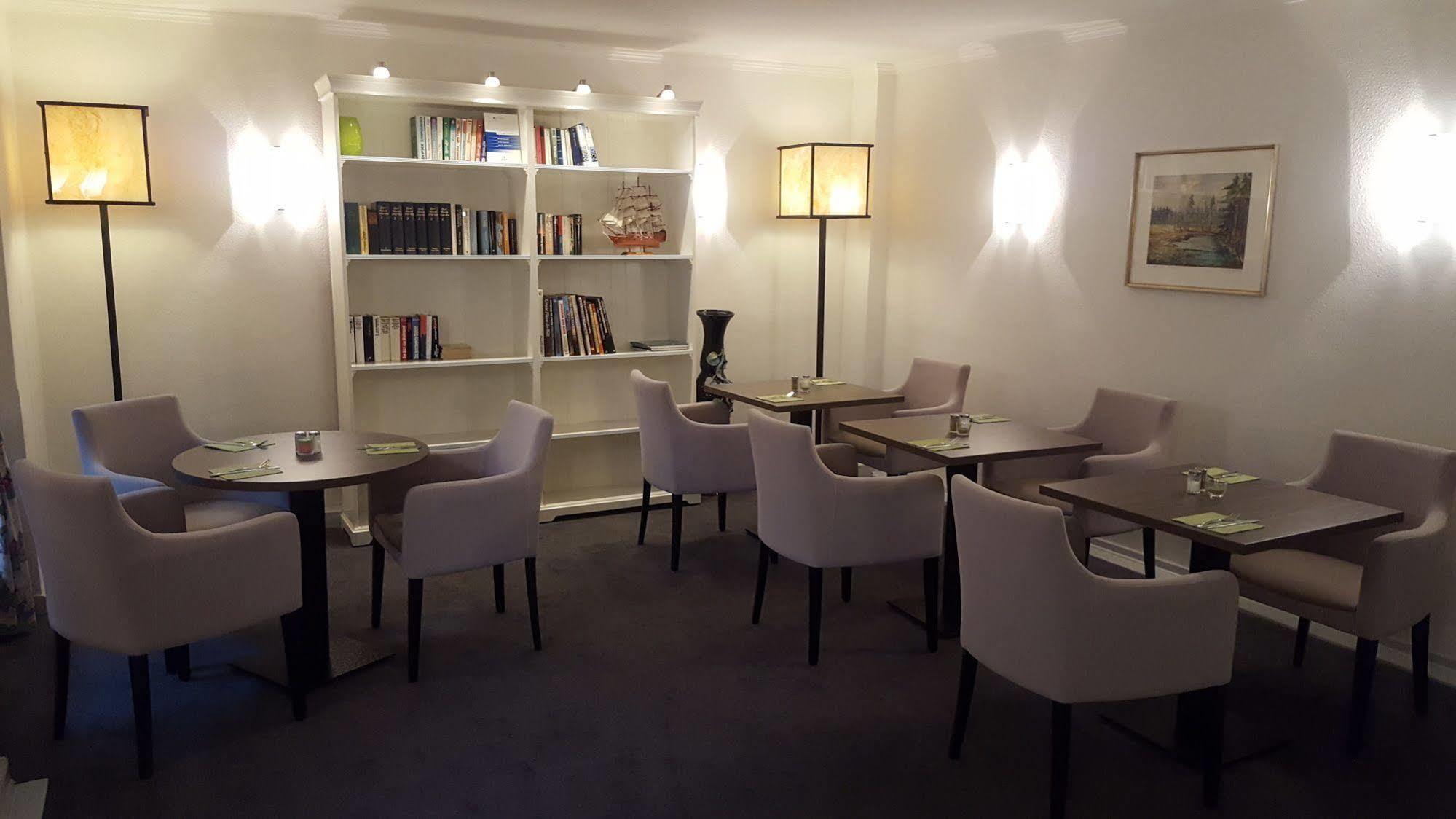 Hotel Niederrad Frankfurt am Main ภายนอก รูปภาพ